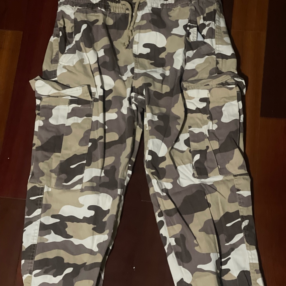 Camp cargos